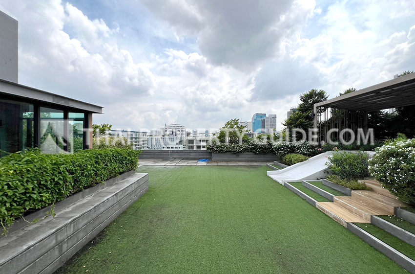 Apartment in New Petchburi 